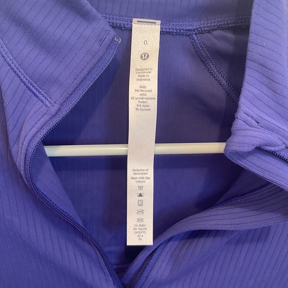 It's Rulu Run Cropped Half Zip - Picture 3 of 3